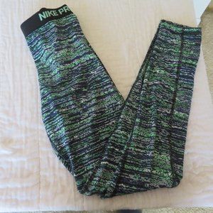 Nike Pro Workout Capri Pants